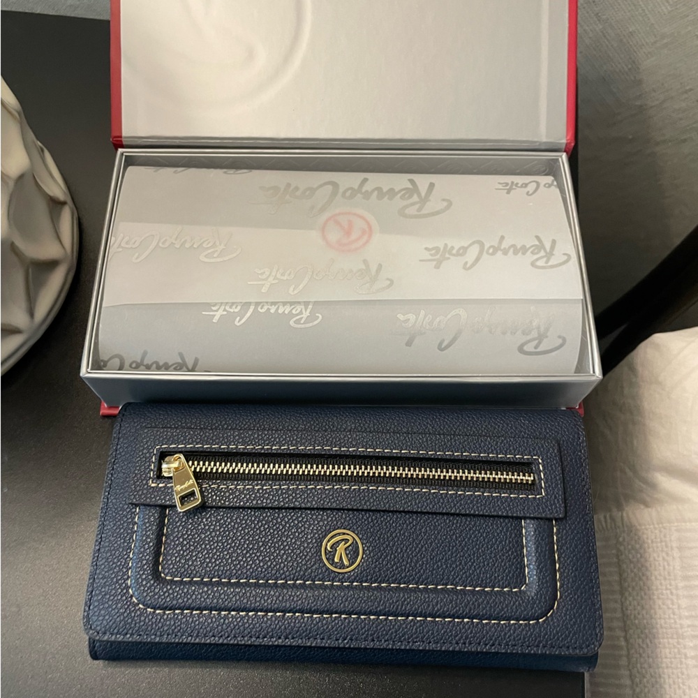 New Renzo Costa Navy Wallet Cardholder.